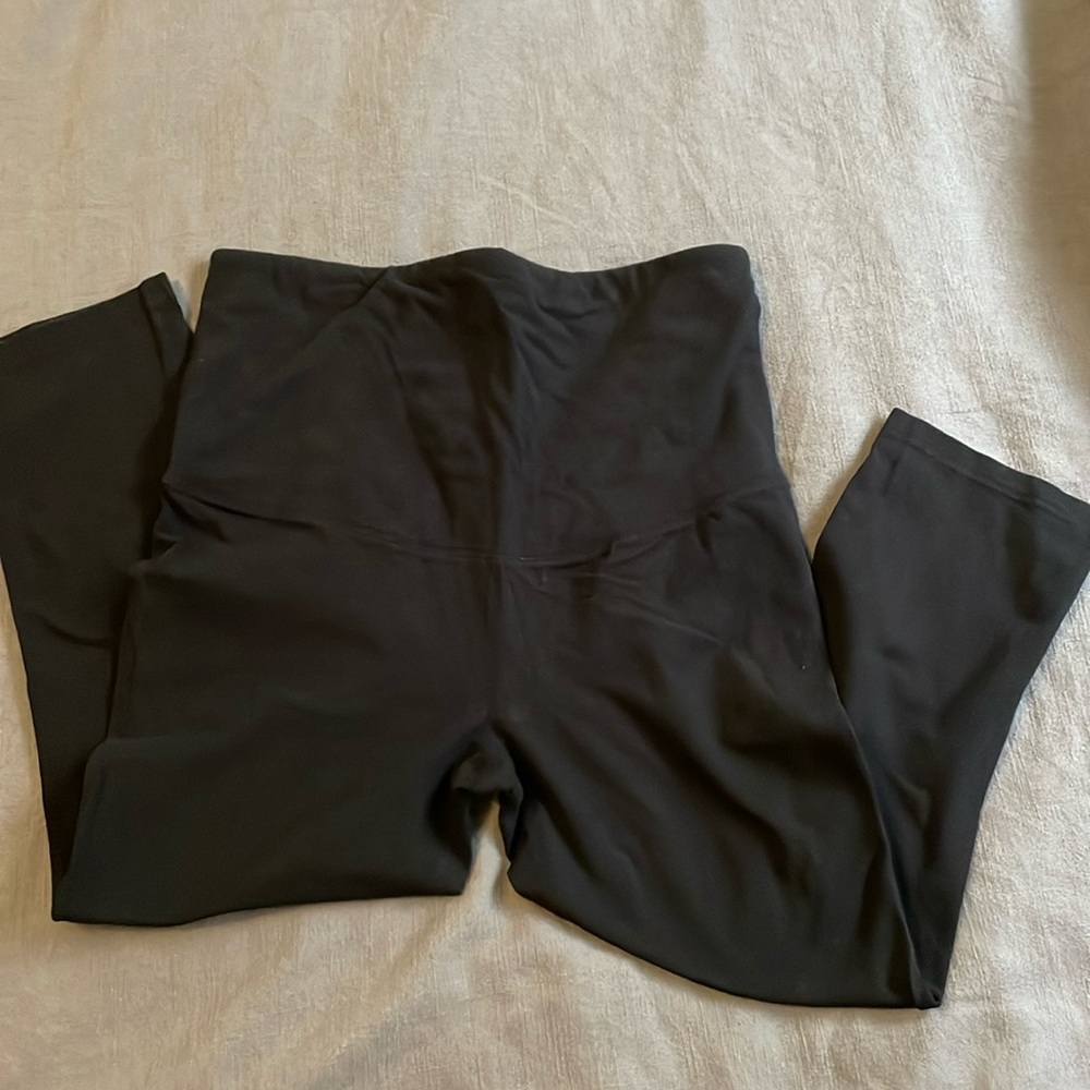 GapFit Maternity crop leggings